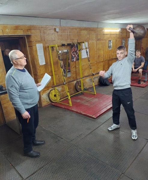 У Конотопі пройшли змагання з гирьового спорту серед молоді