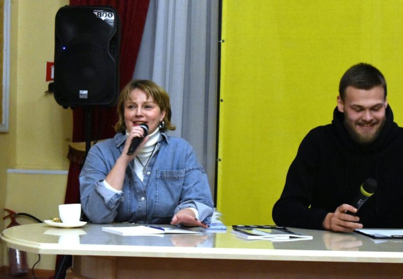 У Конотопі пройшов творчий вечір української акторки Ірини Бардакової
