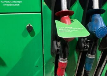 У Сумах підліток без прав влаштував ДТП на заправці й утік