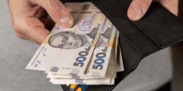 В Україні зросла середня зарплата: в яких регіонах і кому платять найбільше