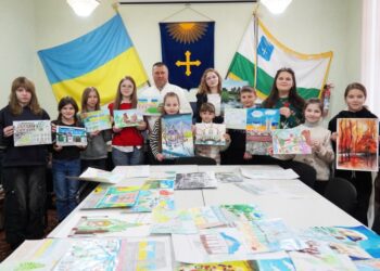 ВІТАЄМО ПЕРЕМОЖЦІВ ТА УЧАСНИКІВ МІСЬКОГО КОНКУРСУ МАЛЮНКУ «ОХТИРКА — МОЄ РІДНЕ МІСТО»!