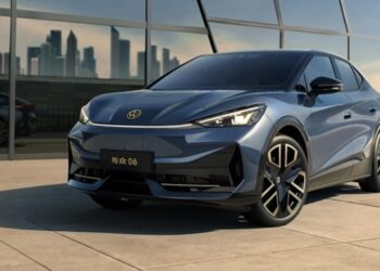 Електромобілі у грудні очолили продажі нових авто в Україні