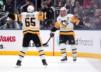 НХЛ: тріумф Флориди та гучна перемога Чикаго