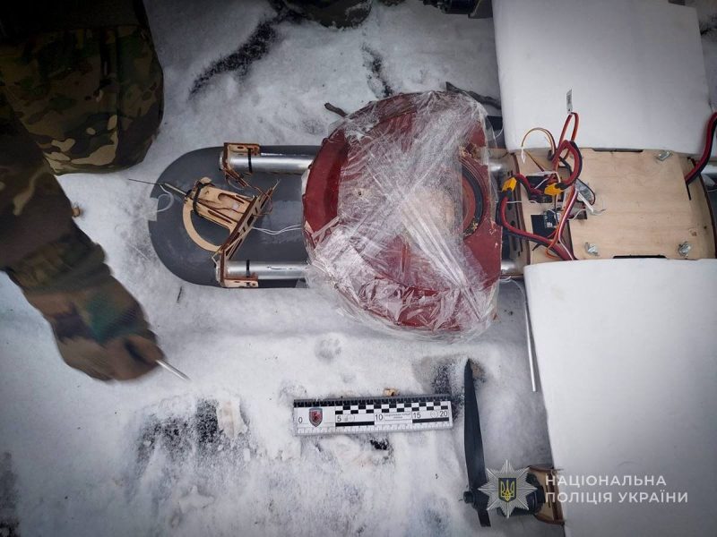 Протитанкова міна в безпілотнику: вибухотехніки поліції знешкодили смертельну загрозу в прикордонному селі Сумщини