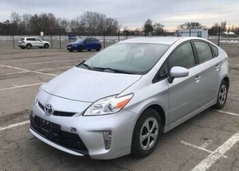 Гібридні авто можуть витрачати на трасі значно менше пального: як це зробити