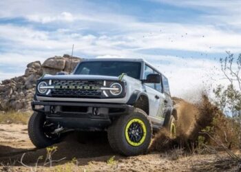 Ford показав доступний екстремальний позашляховик для найсуворіших умов (ФОТО)