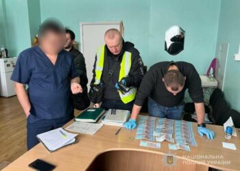 На Сумщині викрито лікаря, який вимагав з військовозобов’язаного  20 тис грн за підтвердження діагнозу