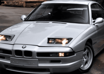 Їх випустили лише 1510: в Україні засвітився культовий заряджений BMW 90-х (ФОТО)