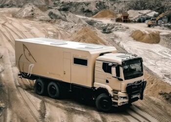 Один з найдорожчих у світі: у Німеччині створили розкішний дім на колесах за $1,9 млн (ВІДЕО)