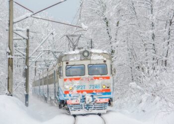 Через безпекову ситуацію поїзди на Сумщині курсують зі змінами: що важливо знати пасажирам Конотопа