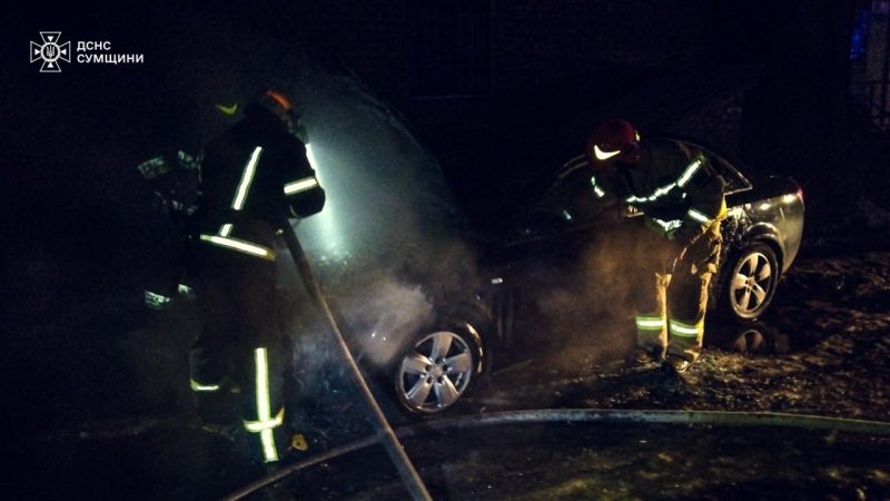 Друга пожежа авто за короткий час в Ромнах: цього разу на Аптекарській&nbsp;