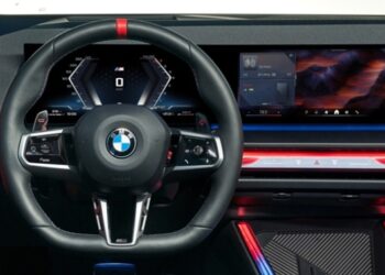 BMW відкликає кросовери X3 через кермо, яке повертається самостійно