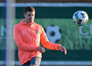 ФОТО. Режим дворазових тренувань. Шахтар входить у ритм у Туреччині