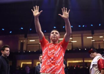 Хайме Мунгія може побитися з Ослейсом Іглесіасом за вакантний пояс IBF