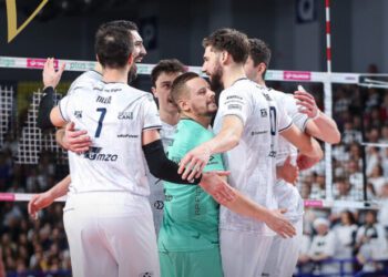 Команди українців зустрілись у ПлюсЛізі та визначили лідера таблиці