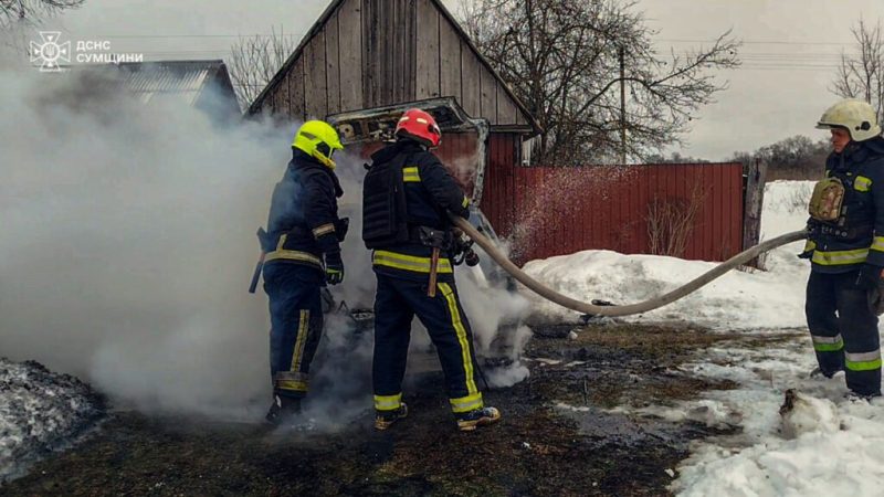 На Конотопщині вогнеборці ліквідували загоряння автомобіля