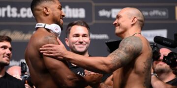Олександр Усик – про аварію за участю Джошуа: “Я почув у його голосі бажання продовжувати”