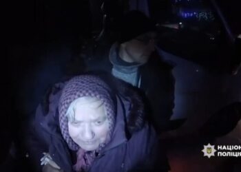 Поліцейські «Білого янгола» врятували чотирьох людей під час евакуації з Краснопільської громади