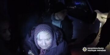 Поліцейські «Білого янгола» врятували чотирьох людей під час евакуації з Краснопільської громади