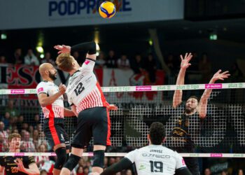 Проєкт із Семенюком розгромно програв у ПлюсЛізі та втратив лідерство