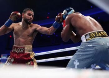 Реймонд Мураталья захистив титул у бою з Енді Крусом