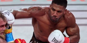 Рой Джонс дав Джошуа пораду після смертельної аварії