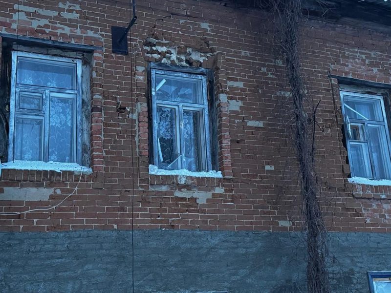 Росіяни ударили &ldquo;геранью&rdquo; по середмістю Новгорода-Сіверського: пошкоджено багатоквартирний будинок