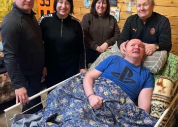 Шосткинські волонтери навідалися в “Модричі” до пораненого Віталія Шумея