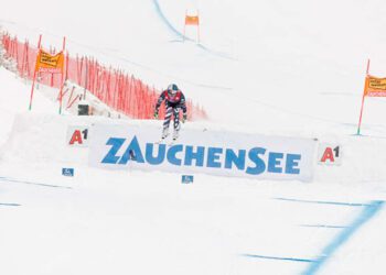 Сніг та сильній вітер. Жіночий супергігант Кубка світу скасовано