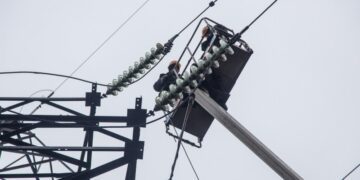 У чотирьох областях запровадили аварійні відключення: де найважче зі світлом