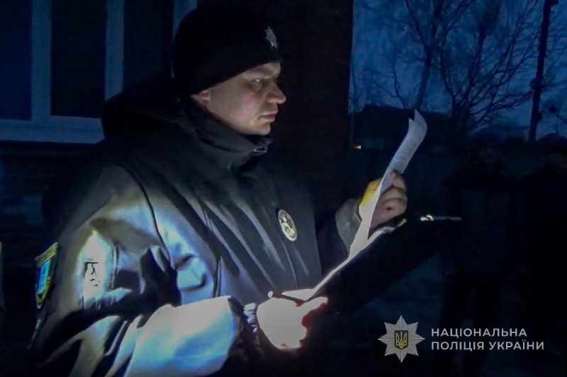 У Ромнах поліція завершила розслідування щодо зберігання зброї та наркотиків