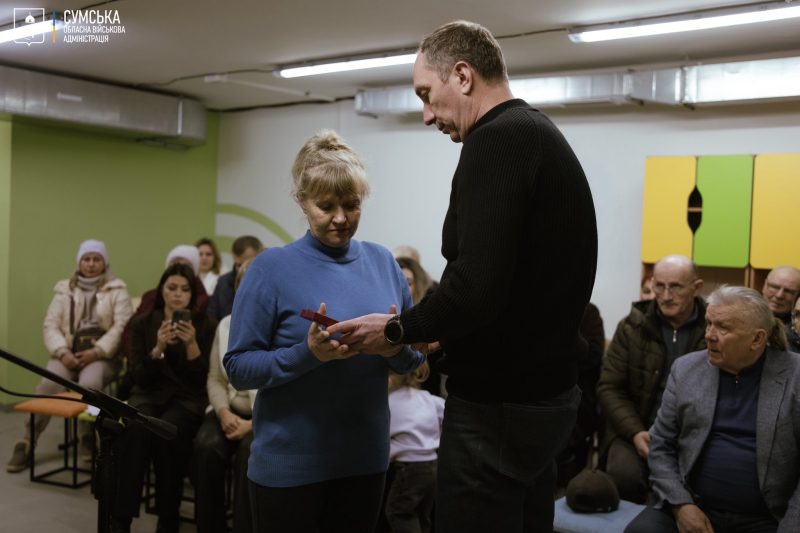 У Шостці родинам полеглих захисників вручили державні нагороди