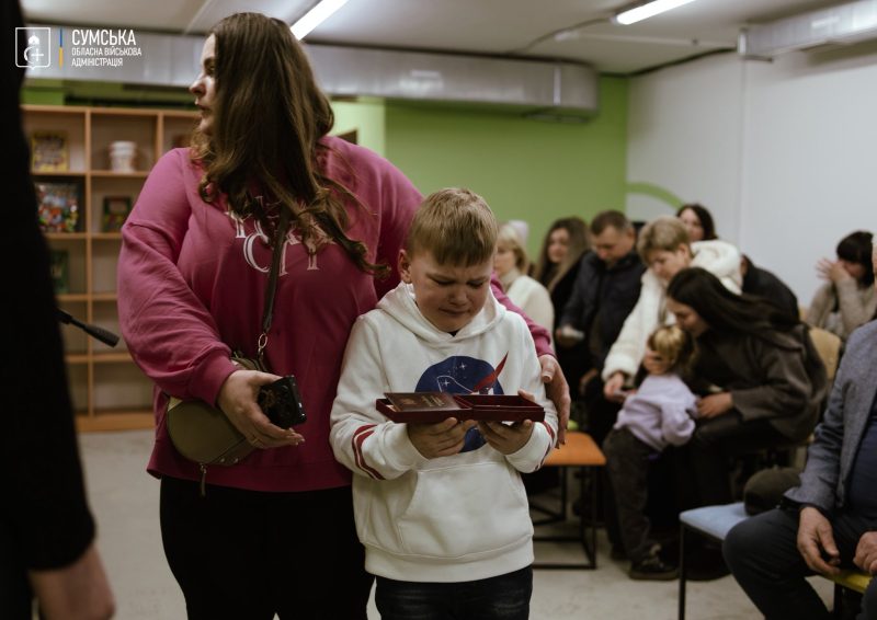 У Шостці родинам полеглих захисників вручили державні нагороди