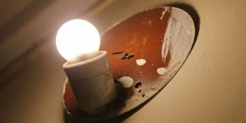 Є три робочих сценарії: експерт розповів, чого чекати по ситуації зі світлом