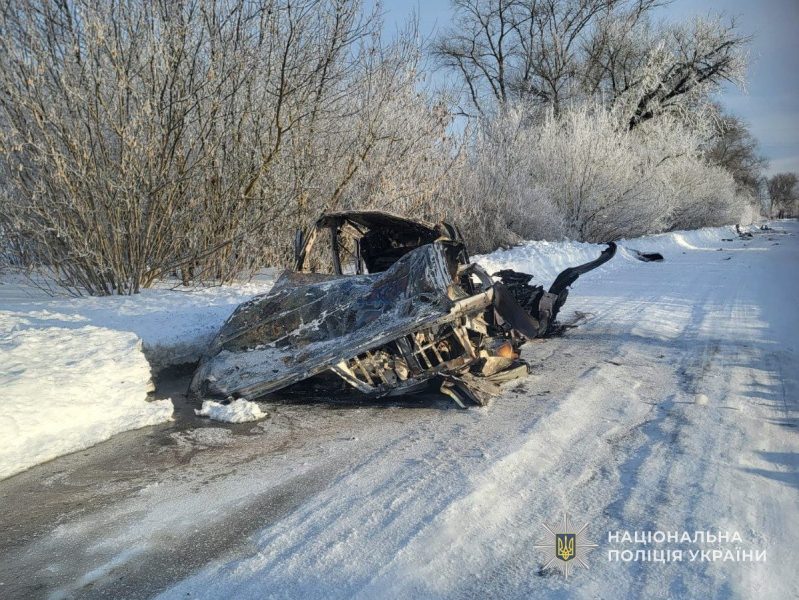 Надскладна евакуація тіл загиблих від удару по &laquo;швидкій&raquo; на Сумщині: поліцейські шість годин працювали під постійною небезпекою з повітря