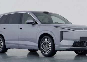 780-сильний гігант: флагманський електрокросовер BYD показали до презентації (ФОТО)