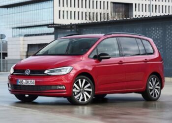 Volkswagen припиняє виробництво популярного класичного мінівена (ФОТО)