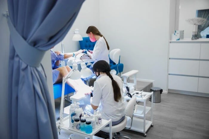 кушетка для педикюру