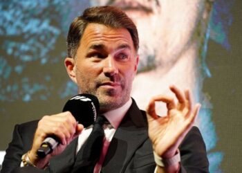 Промоутер вказав на бійця, який здобуде титул у важкій вазі