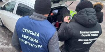 Майже 100 тис грн за оформлення документів для перетину кордону військовозобов’язаним – правоохоронці Сумщині викрили чергову схему