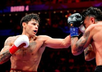 Гарсія назвав причину відсутності нокауту в бою з Барріосом