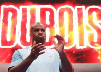 Перед боєм із Вордлі Дюбуа оголосив про зміну тренера