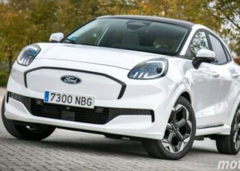 400 км без підзарядки та “розумний” автопілот: Ford представив нову версію популярного кросовера