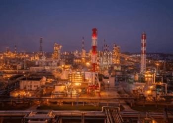 Росія відновила роботу НПЗ через паузу в українських атаках – ЗМІ