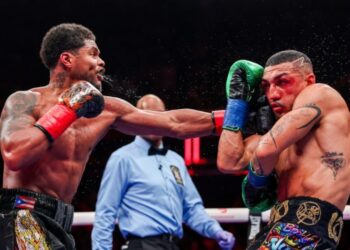 Андре Ворд розкритикував WBC за рішення позбавити Стівенсона титулу: “Це абсолютно смішно”