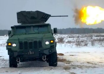Бронемашину «Варта 2» випробували з 30-мм гарматою (ВІДЕО)