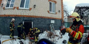 У Сумах на пожежі травмувався чоловік