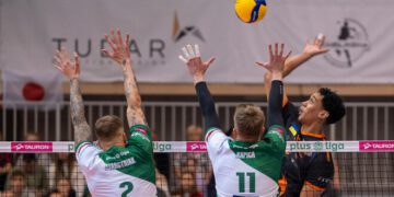 Барком-Кажани з камбеком розбили суперника та стрімко піднялися в таблиці