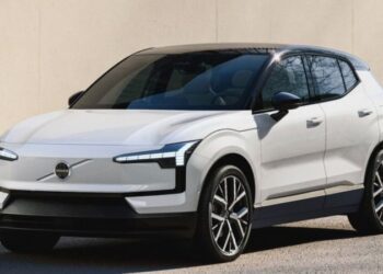 Volvo оновила свій найменший електрокросовер і додала бюджетну версію (ФОТО)