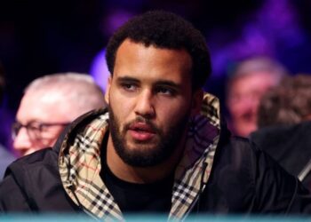 Вордлі чи Дюбуа? Ітаума передбачив результат британського протистояння